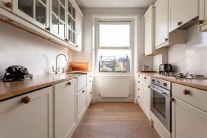 Cresswell Gardens IV by onefinestay