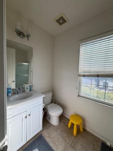 Cozy 2-Bedroom Home in Eastvale