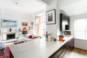 Pembridge Villas IV by onefinestay