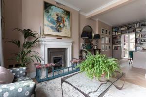 Rigault Road by onefinestay