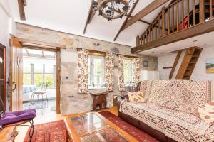 Tinners Forge a pretty cottage near Mevagissey