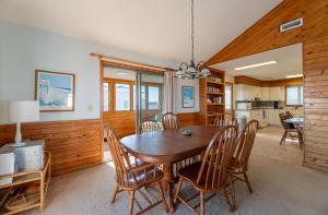 Jessea - Corolla, Ocean Sands, Oceanfront, Ocean Views, Private Walkway to Beach, Pool, Hot Tub