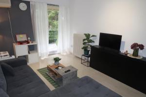 Varkiza Beach Entire Apartment