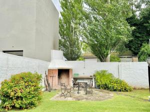 Casa con Pileta, Parrilla y Jardín x10