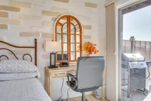 Hike and Explore Dtwn Tucson! Relaxing Solo Escape