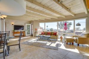 Catalina Foothills Gem 8 Mi to Sabino Canyon