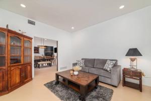 Private Luxury Gem w Pool & Spa near Mt. Lemmon!