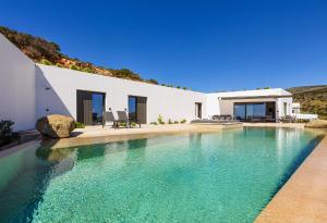 Skylines Estate Paros