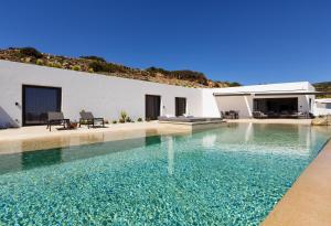 Skylines Estate Paros