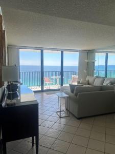 One Seagrove Place 1906