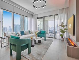 Private Room in Premium Burj Vista Downtown Apartment with Burj Khalifa View