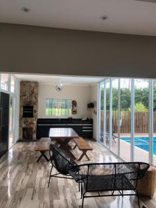 Casa 3 Suites em Condominio Ninho Verde 1 Interior