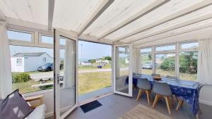 E37 Blue Haze, Riviere Towans