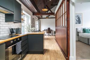 Designer Apartment - Central Luton