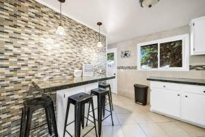 Modern Comfort Near Downtown CDA and Lake