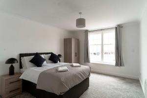 Bright 1 Bed Harbour-side Apartment in Whitehaven