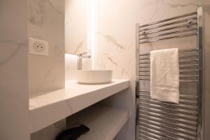 Superb flat in Champs Elysées