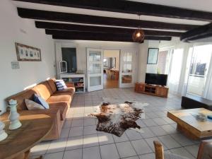 FeWo Villa Butterburg Ukena - ein Traum für 8 Personen mit Balkon