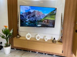 Appartement neuf et équipé, proche de commodités