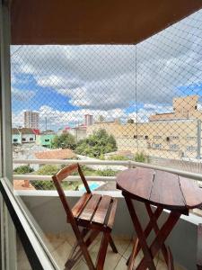 Apartamento amplo próximo ao shopping JL