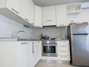 Plaka Center Gem with sea view and shared pool