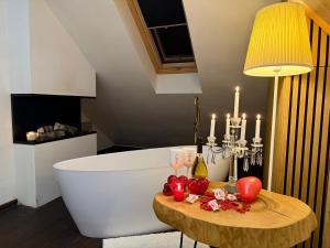 Apartament Heaven - 115 m2 - kominek oraz wanna w sypialni , parking