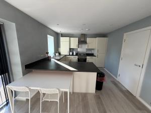 Spacious 1BDR Apartment in Morden London