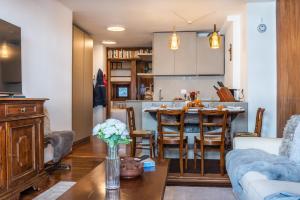 HelloCHALET The Ski Lovers - Ski-in Ski-out with Matterhorn View