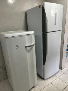 Amplo apto 4 quartos a 100m da praia 2 vagas