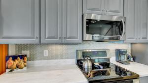 26 Morgans Cove Drive by AvantStay Unique Marina Location