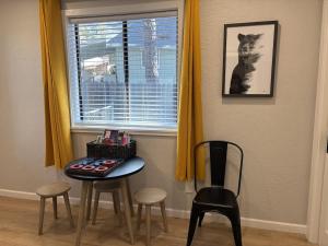 Pine Cone Cabin Flagstaff 3BR 2BA