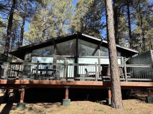 Pine Cone Cabin Flagstaff 3BR 2BA