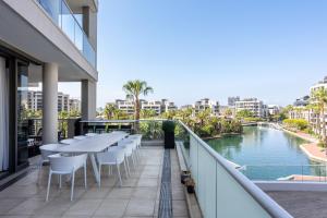 The Marina V&A Waterfront by Smart City Stays