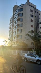 Apto Amplo p 6 pessoas Vista linda da lagoa do Violão Torres PET bem vindo!