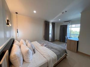 Cozy style 2BR 2B near street food in city