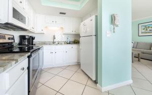 Phoenix I 1046 condo