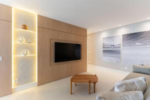 Lumina 602B – Luxo a 50 metros da Praia de Bombas