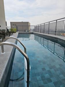 Studio 08 moderno no Campo Belo próximo a Berrini, Metrô e Aeroporto