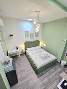 Green Zen Studio Metro 15 mins walk away