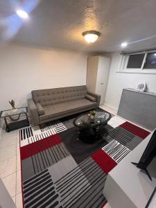 Charming 2 Bedroom Basement Apartment