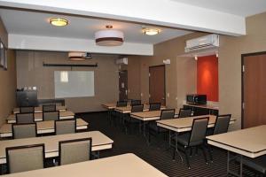 Holiday Inn Express Pittsburgh - Munhall by IHG
