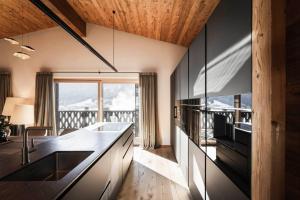 Luxurious Penthouse Apartment with Wellness Amenities in San Vigilio