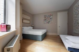 Great Portland Street by onefinestay