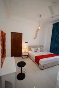 Yellow Rose Hotel