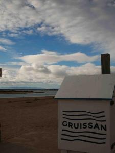 Studio chaleureux en bord de mer