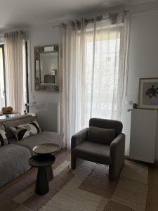 2 rooms apartment near Paris with balcony