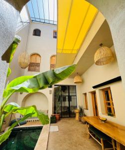 Riad MacasaKech - Piscine - Petit-déjeuner - Médina
