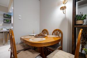 Steps from the Heart of Zografou- 3 Guests by ΜΡS