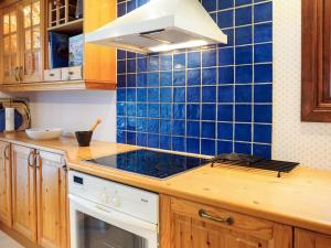 6 person holiday home in HUNNEBOSTRAND