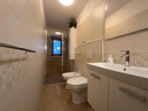 Biancospino - a stones throw from the lake